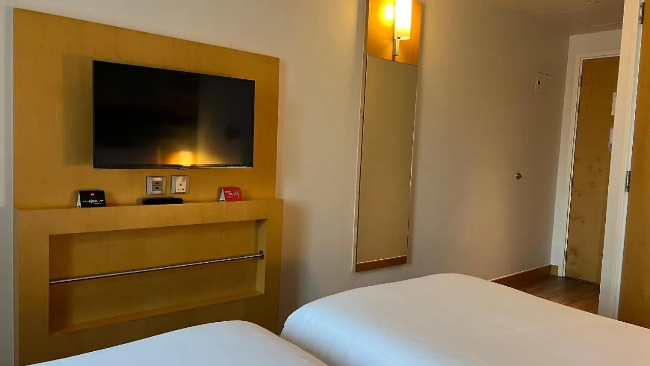 Ibis One Central - World Trade Centre Dubai Hotel